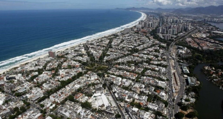 Casa com 4 Quartos à Venda, 525 m² em Barra Da Tijuca - Rio De Janeiro