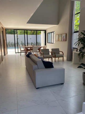 Imagem Casa com 4 Quartos à Venda, 300 m² em Centro - Lauro De Freitas Imagem Casa com 4 Quartos à Venda, 300 m² em Centro - Lauro De Freitas
