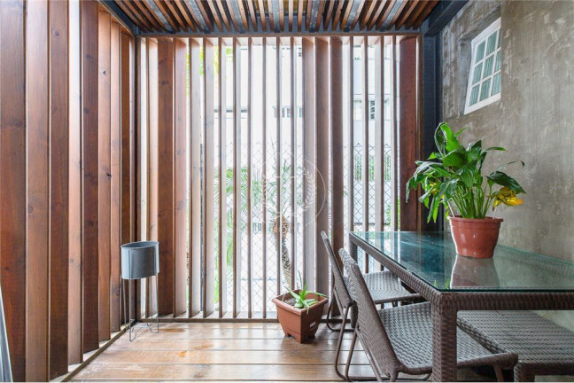 Imagem Casa com 3 Quartos à Venda, 150 m² em Jardins - São Paulo Imagem Casa com 3 Quartos à Venda, 150 m² em Jardins - São Paulo