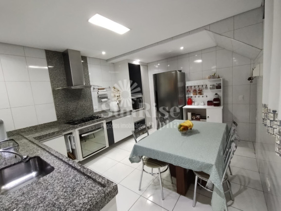 Imagem Casa com 3 Quartos à Venda, 204 m² em Jardim Elvira - Osasco Imagem Casa com 3 Quartos à Venda, 204 m² em Jardim Elvira - Osasco