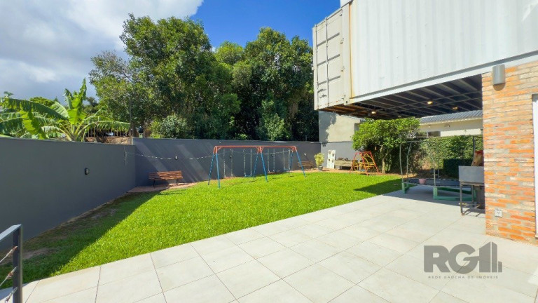 Imagem Casa com 3 Quartos à Venda, 333 m² em Teresópolis - Porto Alegre Imagem Casa com 3 Quartos à Venda, 333 m² em Teresópolis - Porto Alegre