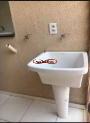 Imagem Casa com 3 Quartos à Venda, 100 m² em Vila Carmosina - São Paulo