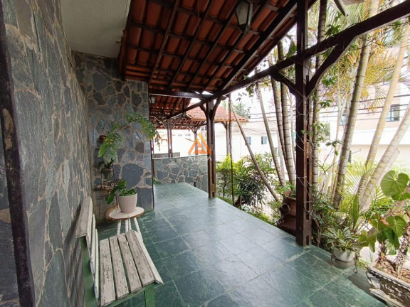 Imagem Casa com 3 Quartos à Venda, 161 m² Imagem Casa com 3 Quartos à Venda, 161 m²