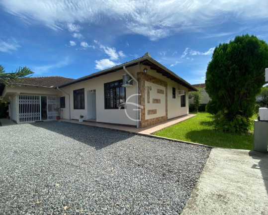 Casa com 5 Quartos à Venda, 196 m² em Anita Garibaldi - Joinville