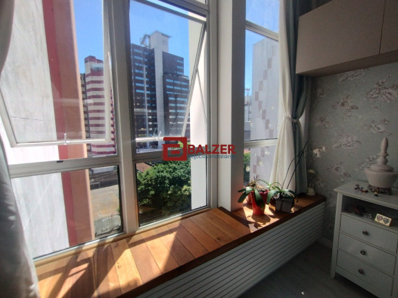 Imagem Apartamento com 1 Quarto à Venda, 47 m² em Centro - Florianópolis Imagem Apartamento com 1 Quarto à Venda, 47 m² em Centro - Florianópolis