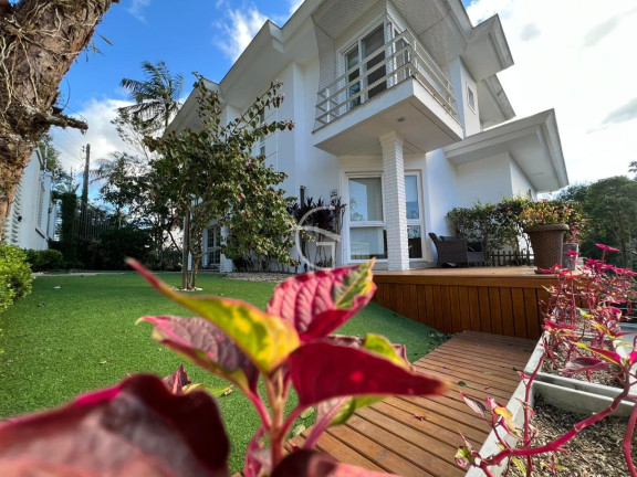 Casa com 4 Quartos à Venda, 545 m² em América - Joinville