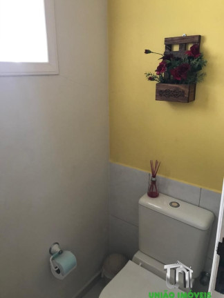 Imagem Casa com 3 Quartos à Venda, 245 m² em Jardim América - Bragança Paulista Imagem Casa com 3 Quartos à Venda, 245 m² em Jardim América - Bragança Paulista