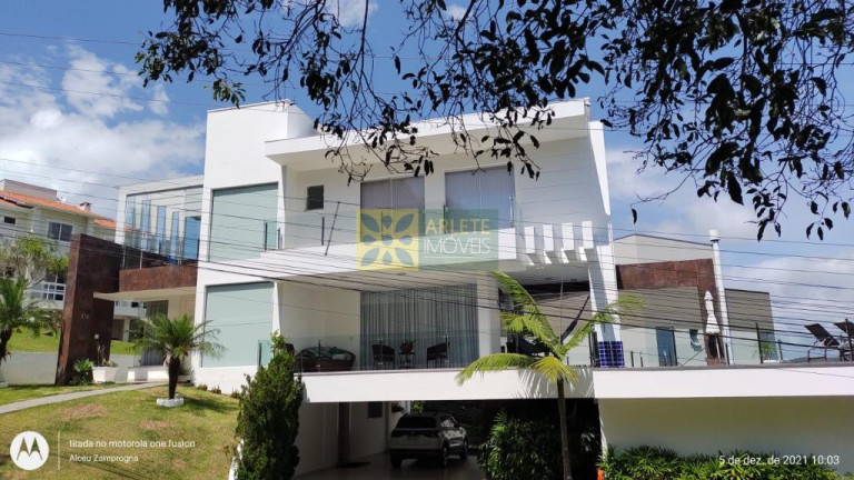 Imagem Casa com 4 Quartos à Venda, 513 m² em Centro - Bombinhas Imagem Casa com 4 Quartos à Venda, 513 m² em Centro - Bombinhas