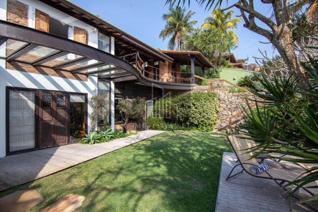 Imagem Casa com 9 Quartos à Venda, 434 m² em Ferradura - Armação Dos Búzios Imagem Casa com 9 Quartos à Venda, 434 m² em Ferradura - Armação Dos Búzios
