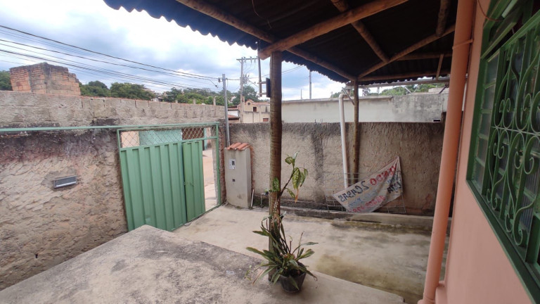 Imagem Casa com 2 Quartos à Venda, 85 m² em Vale Das Acácias - Ribeirão Das Neves