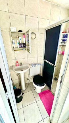 Imagem Casa com 6 Quartos à Venda, 160 m² em Conjunto Ceará - Fortaleza Imagem Casa com 6 Quartos à Venda, 160 m² em Conjunto Ceará - Fortaleza