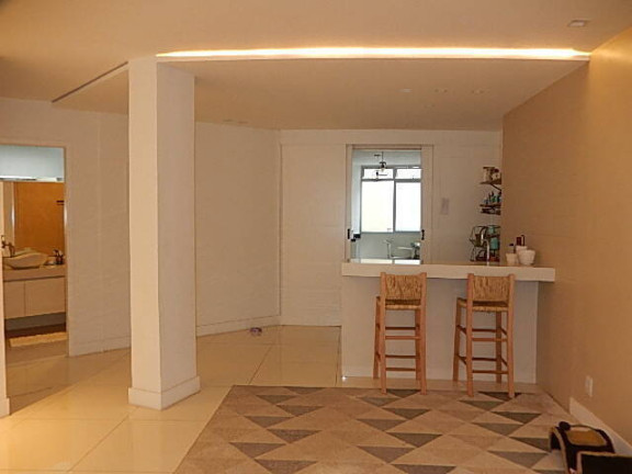 Imagem Apartamento com 2 Quartos à Venda,  em Leblon - Rio De Janeiro