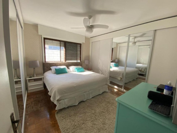 Imagem Sobrado com 3 Quartos à Venda, 260 m² em Jardim Itu - Porto Alegre