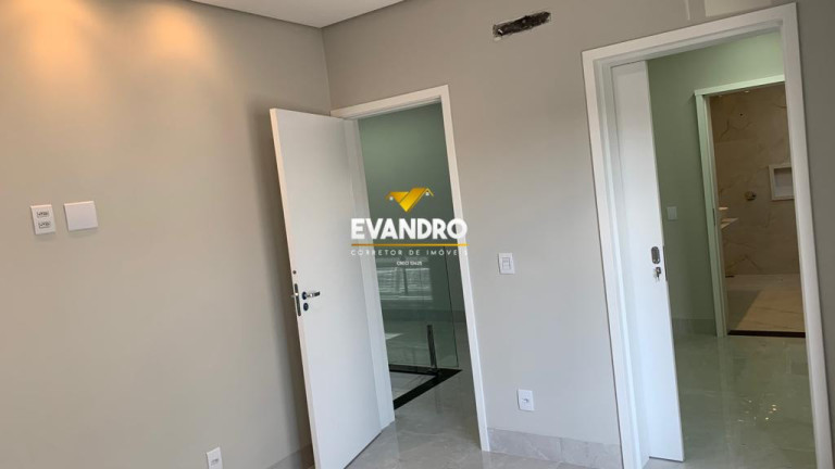 Imagem Casa com 4 Quartos à Venda, 230 m² em Condomínio Primor Das Torres - Cuiabá Imagem Casa com 4 Quartos à Venda, 230 m² em Condomínio Primor Das Torres - Cuiabá