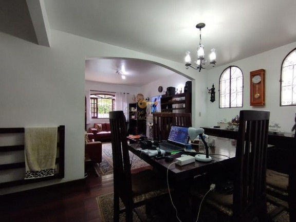 Imagem Casa com 4 Quartos à Venda, 173 m² em Parque Do Ingá - Teresópolis Imagem Casa com 4 Quartos à Venda, 173 m² em Parque Do Ingá - Teresópolis