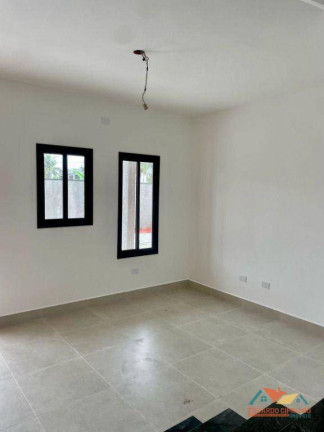 Imagem Casa com 2 Quartos à Venda, 148 m² em Jardim Mariella - Caraguatatuba