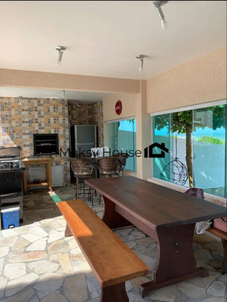 Imagem Casa com 4 Quartos para Temporada, em Bal. Nereidas - Guaratuba Imagem Casa com 4 Quartos para Temporada, em Bal. Nereidas - Guaratuba