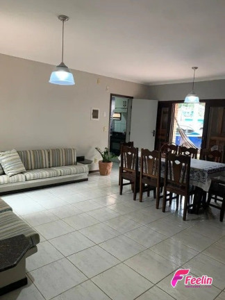 Imagem Casa com 5 Quartos à Venda, 450 m² em Barra Da Lagoa - Florianópolis Imagem Casa com 5 Quartos à Venda, 450 m² em Barra Da Lagoa - Florianópolis