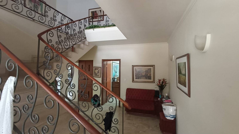 Imagem Sobrado com 5 Quartos para Alugar, 700 m² em Quilombo - Cuiabá Imagem Sobrado com 5 Quartos para Alugar, 700 m² em Quilombo - Cuiabá