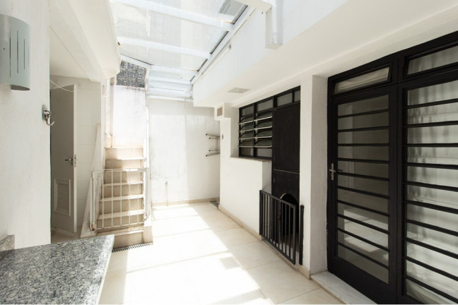 Imagem Casa com 3 Quartos à Venda, em Moema - São Paulo Imagem Casa com 3 Quartos à Venda, em Moema - São Paulo