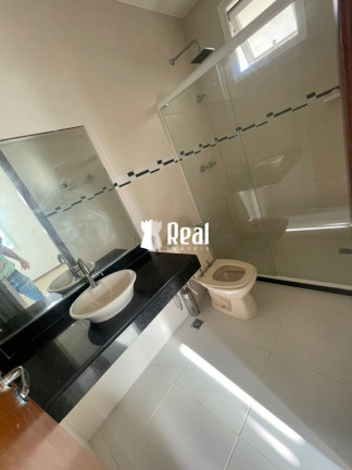 Imagem Casa com 4 Quartos à Venda, 550 m² em Busca Vida - Camaçari