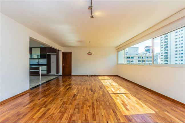 Imagem Imóvel com 3 Quartos à Venda, em Jardim Paulista - São Paulo Imagem Imóvel com 3 Quartos à Venda, em Jardim Paulista - São Paulo