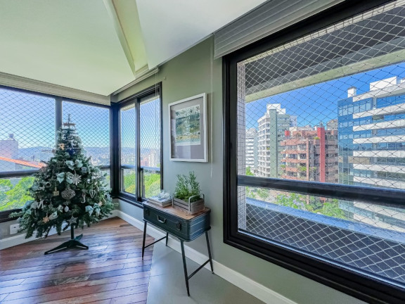 Imagem Apartamento com 4 Quartos à Venda, 237 m² em Auxiliadora - Porto Alegre Imagem Apartamento com 4 Quartos à Venda, 237 m² em Auxiliadora - Porto Alegre