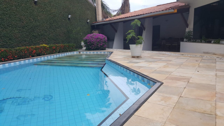 Imagem Casa com 4 Quartos à Venda, 490 m² em Pitangueiras - Lauro De Freitas Imagem Casa com 4 Quartos à Venda, 490 m² em Pitangueiras - Lauro De Freitas