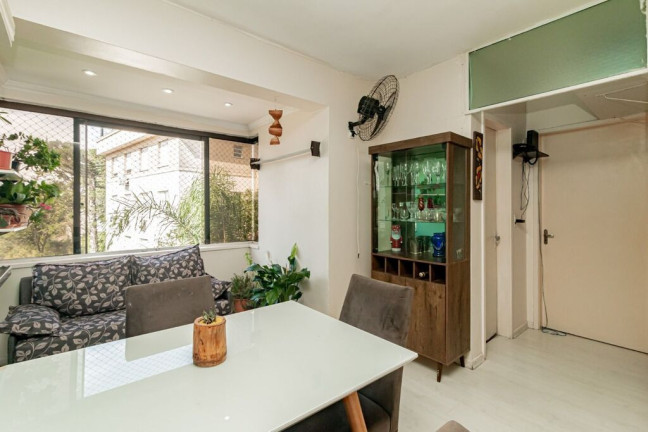 Imagem Apartamento com 2 Quartos à Venda, 55 m² em Teresópolis - Porto Alegre Imagem Apartamento com 2 Quartos à Venda, 55 m² em Teresópolis - Porto Alegre
