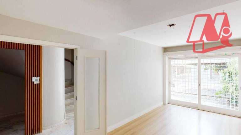Imagem Casa com 3 Quartos à Venda, 196 m² em Rio Branco - Porto Alegre Imagem Casa com 3 Quartos à Venda, 196 m² em Rio Branco - Porto Alegre