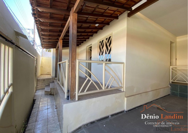Imagem Casa com 3 Quartos à Venda, 250 m² em São José - Montes Claros