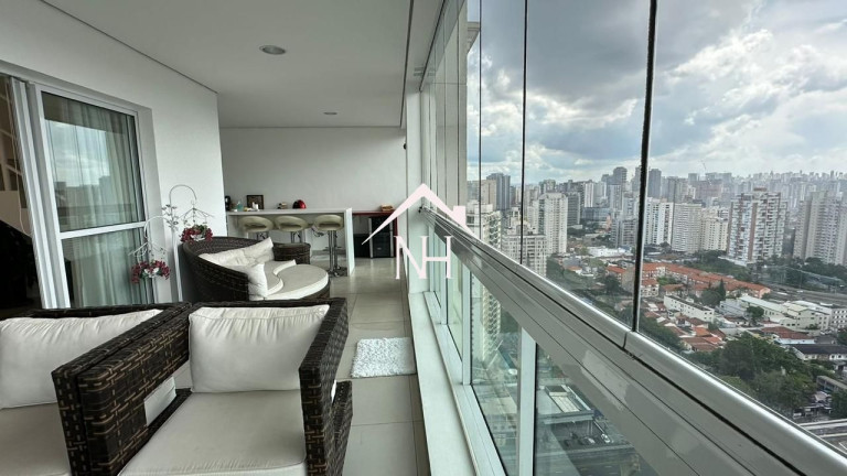 Imóvel com 3 Quartos à Venda, 370 m² em Campo Belo - São Paulo