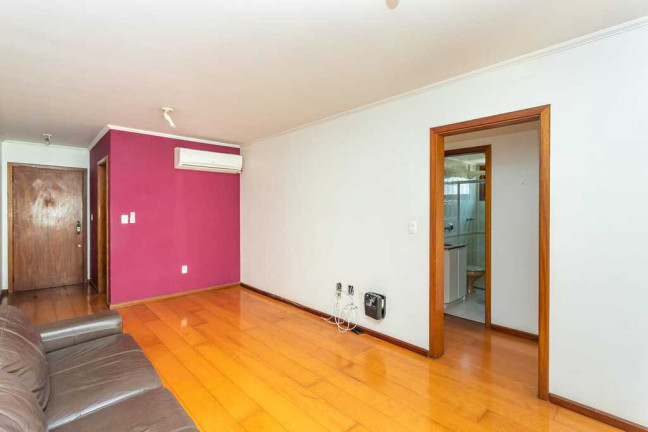 Imagem Imóvel com 2 Quartos à Venda, em Passo Da Areia - Porto Alegre Imagem Imóvel com 2 Quartos à Venda, em Passo Da Areia - Porto Alegre