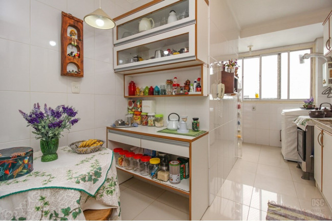 Imagem Imóvel com 3 Quartos à Venda, 79 m² em Cristal - Porto Alegre Imagem Imóvel com 3 Quartos à Venda, 79 m² em Cristal - Porto Alegre