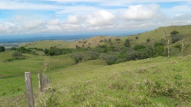 Imagem Fazenda à Venda, 2.541 m² em Centro - Pontes E Lacerda Imagem Fazenda à Venda, 2.541 m² em Centro - Pontes E Lacerda
