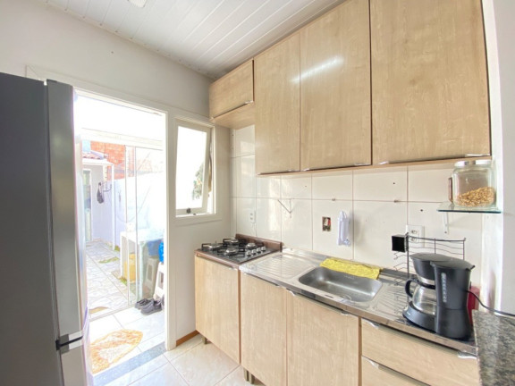 Imagem Casa com 2 Quartos à Venda, 51 m² em Hípica - Porto Alegre Imagem Casa com 2 Quartos à Venda, 51 m² em Hípica - Porto Alegre