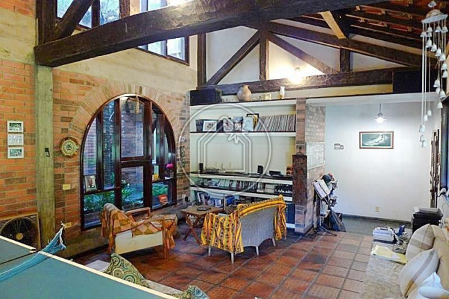 Imagem Casa com 4 Quartos à Venda, 289 m² em Santa Teresa - Rio De Janeiro