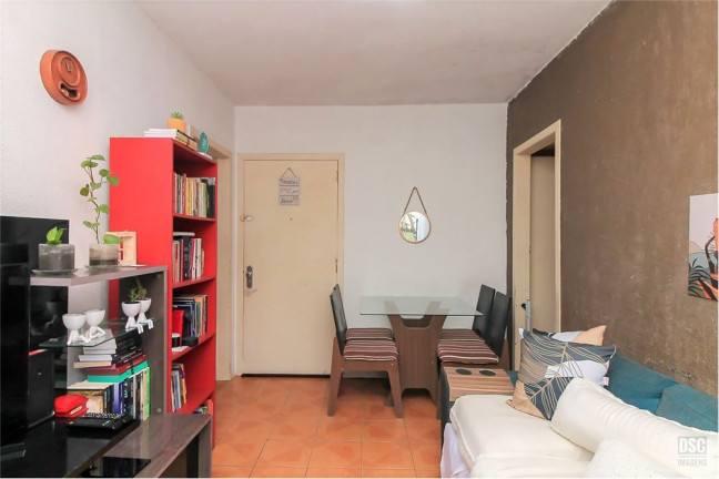 Imagem Imóvel com 2 Quartos à Venda, em Cavalhada - Porto Alegre Imagem Imóvel com 2 Quartos à Venda, em Cavalhada - Porto Alegre