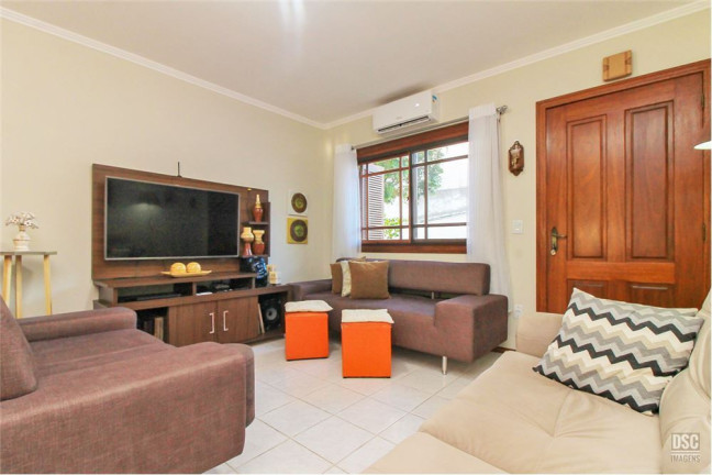 Imagem Casa com 3 Quartos à Venda, em Espírito Santo - Porto Alegre Imagem Casa com 3 Quartos à Venda, em Espírito Santo - Porto Alegre