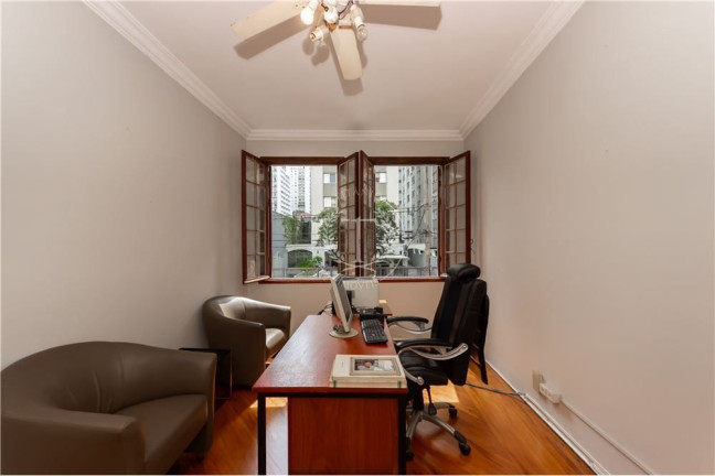 Imagem Casa com 6 Quartos à Venda, 220 m² em Jardim Paulista - São Paulo Imagem Casa com 6 Quartos à Venda, 220 m² em Jardim Paulista - São Paulo