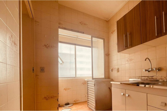 Imagem Imóvel com 1 Quarto à Venda, 28 m² em Centro Histórico - Porto Alegre Imagem Imóvel com 1 Quarto à Venda, 28 m² em Centro Histórico - Porto Alegre
