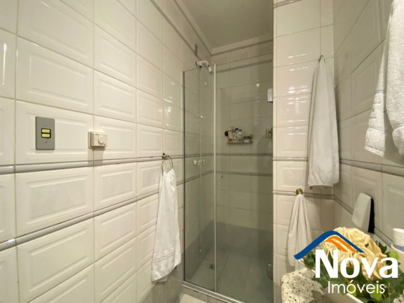 Imagem Imóvel com 2 Quartos à Venda, 93 m² em Planalto - Gramado Imagem Imóvel com 2 Quartos à Venda, 93 m² em Planalto - Gramado