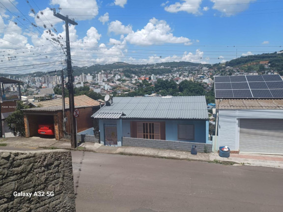 Imagem Casa com 5 Quartos à Venda, 318 m² em Industriários - Concórdia Imagem Casa com 5 Quartos à Venda, 318 m² em Industriários - Concórdia
