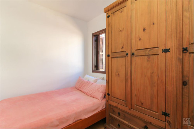 Imagem Casa com 3 Quartos à Venda, em Vila Nova - Porto Alegre Imagem Casa com 3 Quartos à Venda, em Vila Nova - Porto Alegre