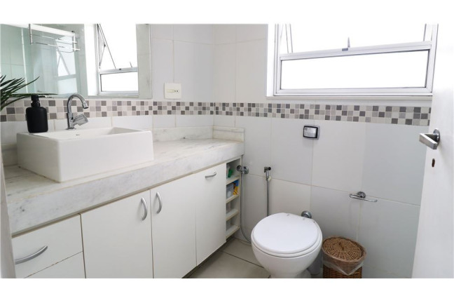 Imagem Apartamento com 2 Quartos à Venda, 69 m² em Moema - São Paulo