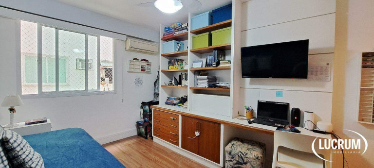 Imagem Apartamento com 3 Quartos à Venda, 156 m² em Laranjeiras - Rio De Janeiro Imagem Apartamento com 3 Quartos à Venda, 156 m² em Laranjeiras - Rio De Janeiro