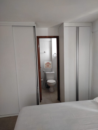 Imagem Apartamento com 1 Quarto à Venda, 30 m² Imagem Apartamento com 1 Quarto à Venda, 30 m²