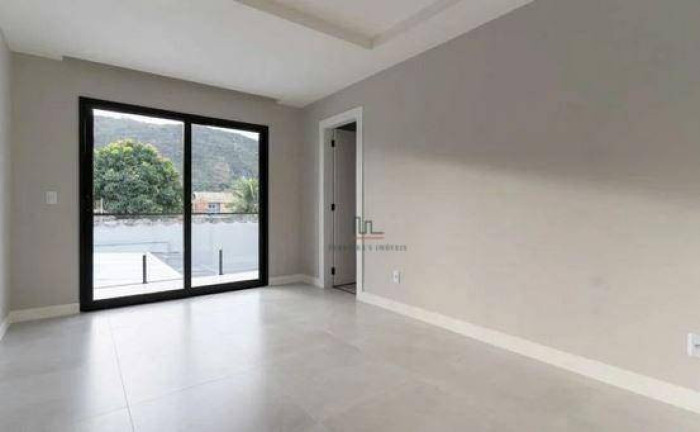 Imagem Casa com 4 Quartos à Venda, 220 m² em Piratininga - Niterói Imagem Casa com 4 Quartos à Venda, 220 m² em Piratininga - Niterói