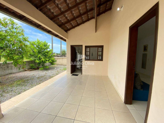 Imagem Casa com 2 Quartos à Venda, 64 m² em Barra Do Sai - Itapoá