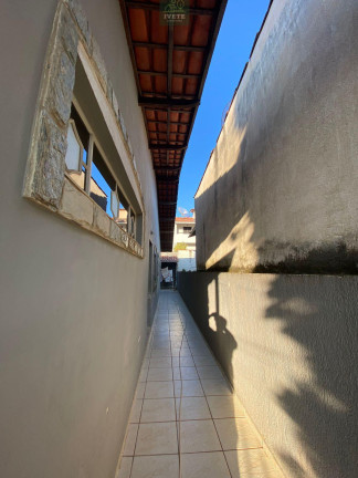 Imagem Casa com 3 Quartos à Venda, 250 m²